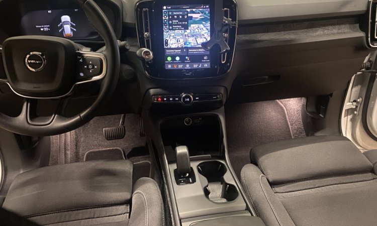 Nettoyage intérieur VOLVO X40 à CORBAS