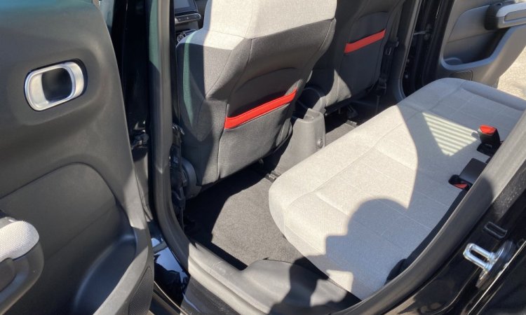 Nettoyage intérieur CITROEN C3 AIRCROSS à SAINT QUENTIN FALLAVIER