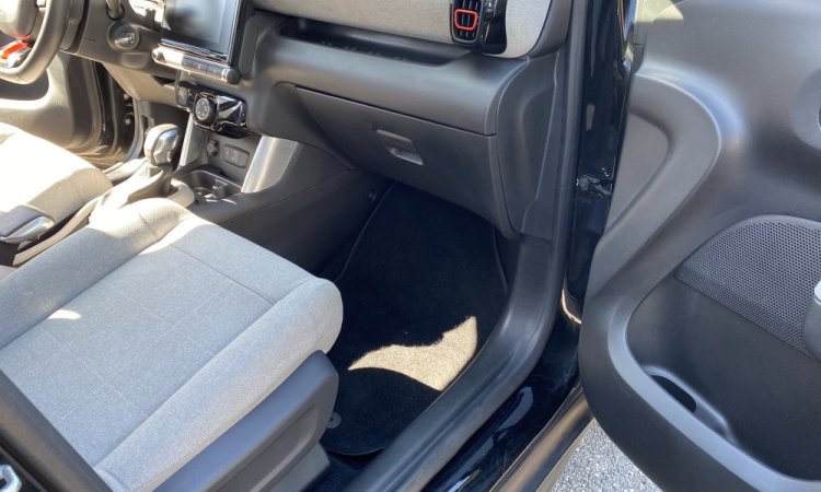 Nettoyage intérieur CITROEN C3 AIRCROSS à SAINT QUENTIN FALLAVIER