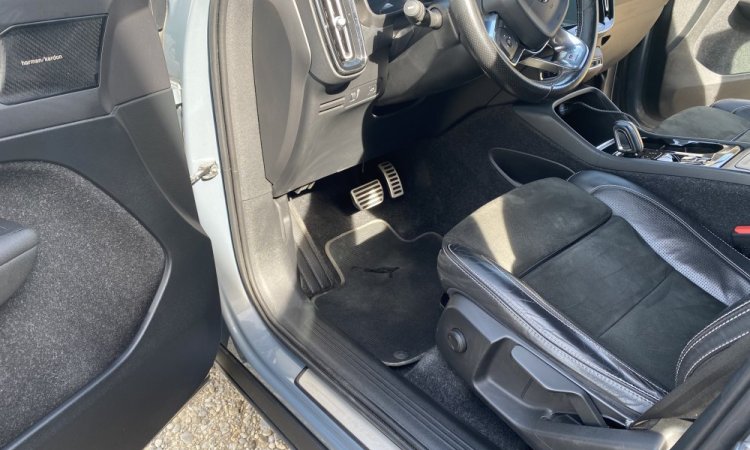 Nettoyage intérieur VOLVO XC 40 à Bourgoin-Jallieu