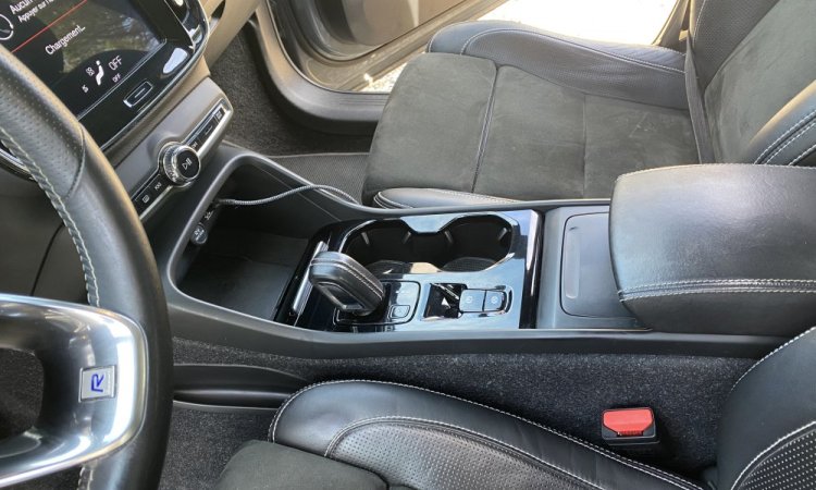 Nettoyage intérieur VOLVO XC 40 à Bourgoin-Jallieu