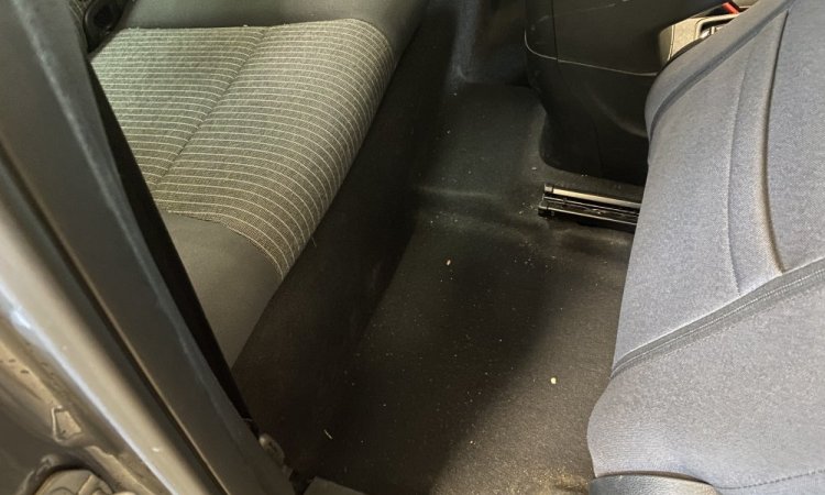 Nettoyage intérieur D'une FIAT 500 à BOURGOIN-JALLIEU