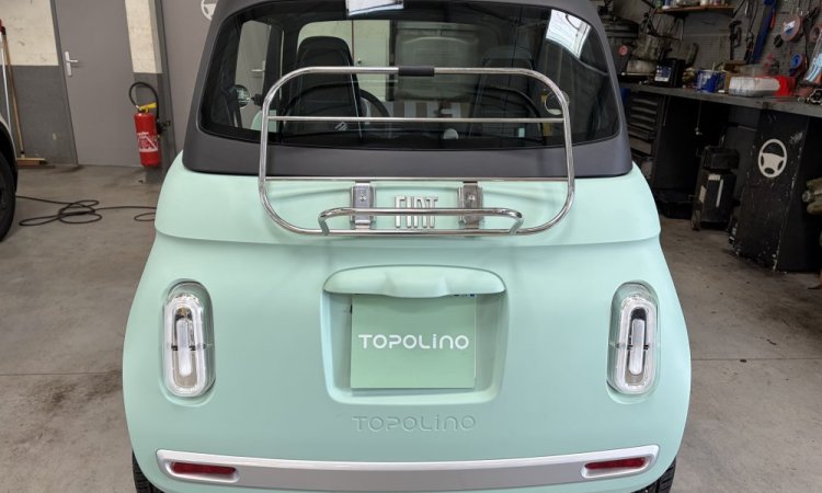 Préparation d'une FIAT TOPOLINO CABRIOLET NEUVE à BOURGOIN-JALLIEU.