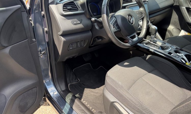 Nettoyage intérieur RENAULT KADJAR à SAINT PRIEST