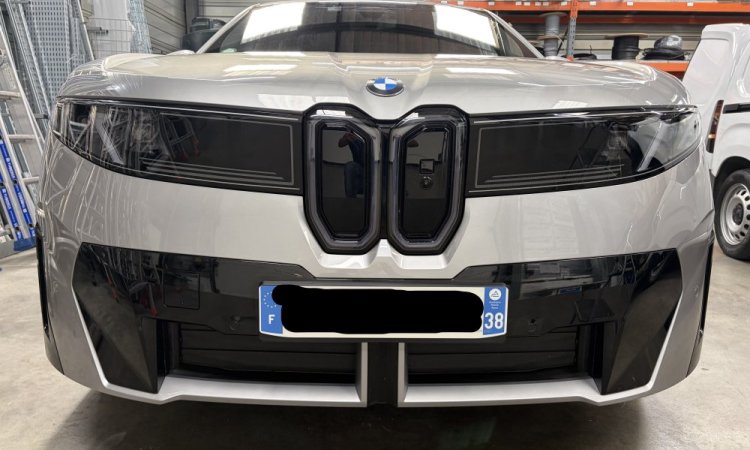 Nettoyage intérieur et extérieur de cette BMW à CORBAS