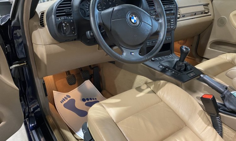Nettoyage intérieur et extérieur BMW CABRIOLET à SAINT QUENTIN FALLAVIER.