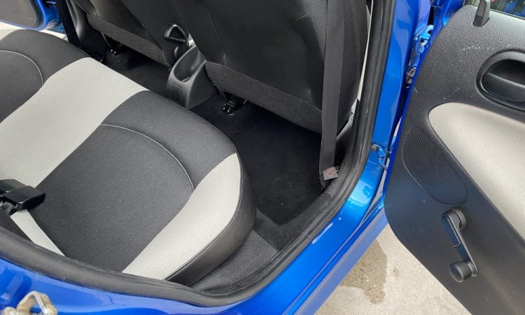 Nettoyage intérieur de voiture par WASHER AUTO à Bourgoin Jallieu