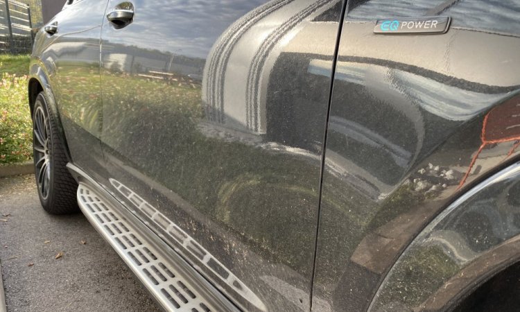Lavage intérieur et extérieur voiture à Saint Quentin Fallavier. WASHER AUTO
